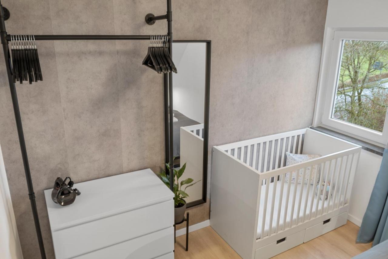 Modernes 3-Zimmer Loft Mit Balkon Hennesee 5 Min Eslohe Exterior foto