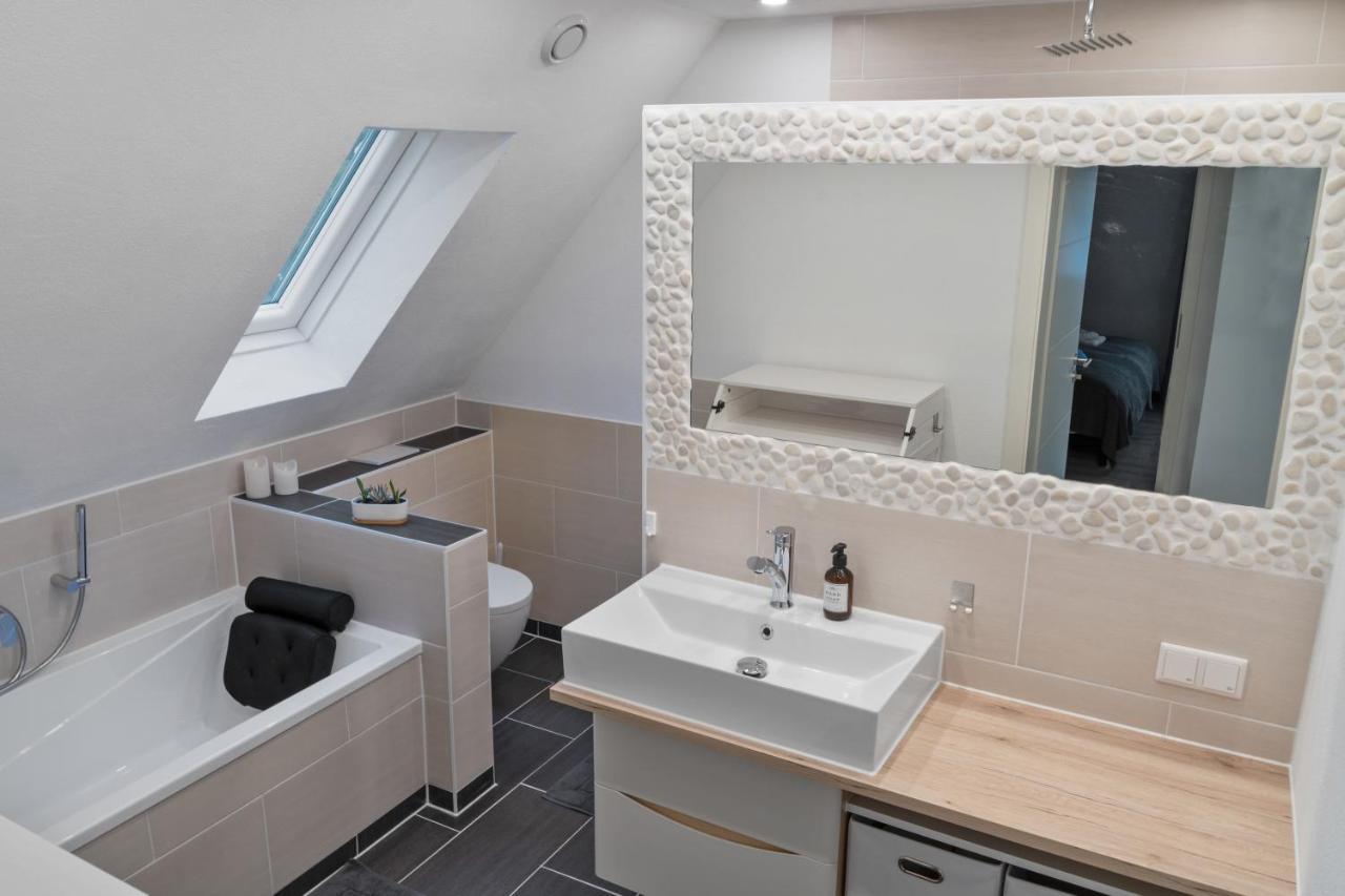 Modernes 3-Zimmer Loft Mit Balkon Hennesee 5 Min Eslohe Exterior foto
